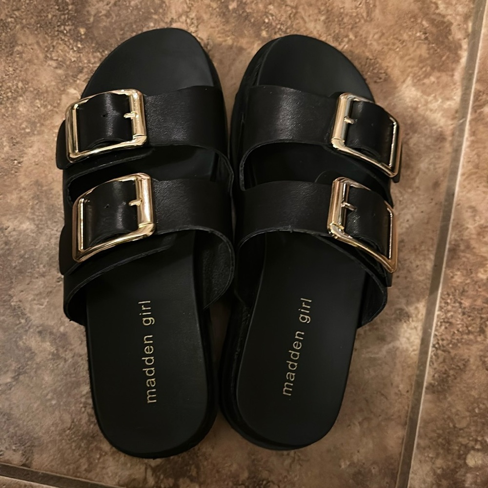 Madden Girl Mythical Platform Sandals Color-black with Gold - Size 7 new